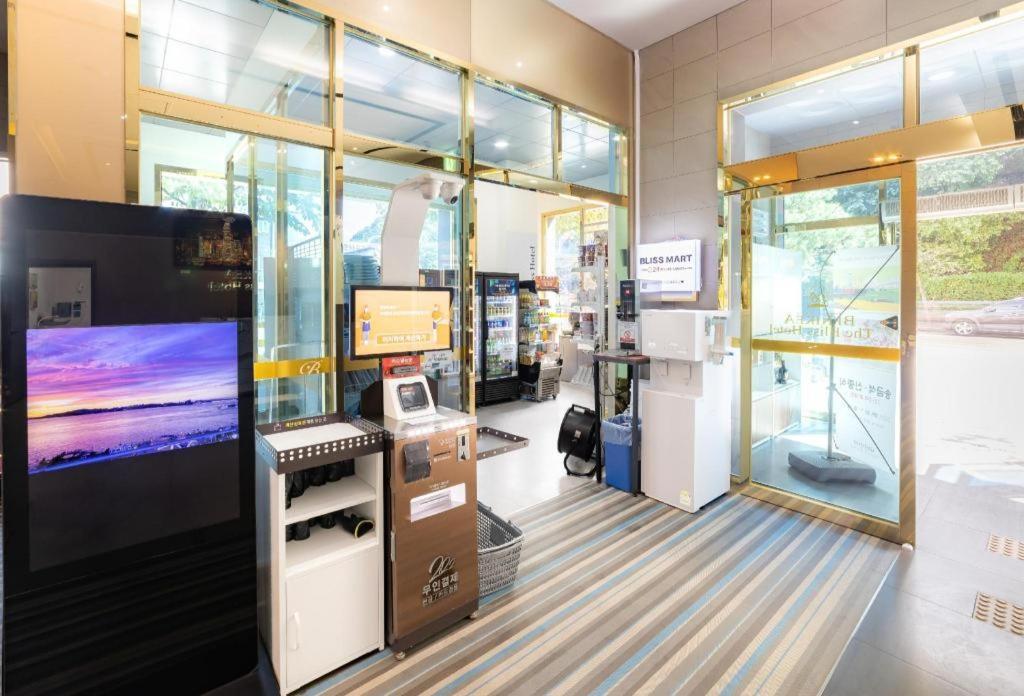 Benikea The Bliss Hotel Incheon Exterior foto